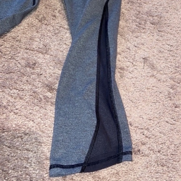 Lululemon - Picture 3 of 7